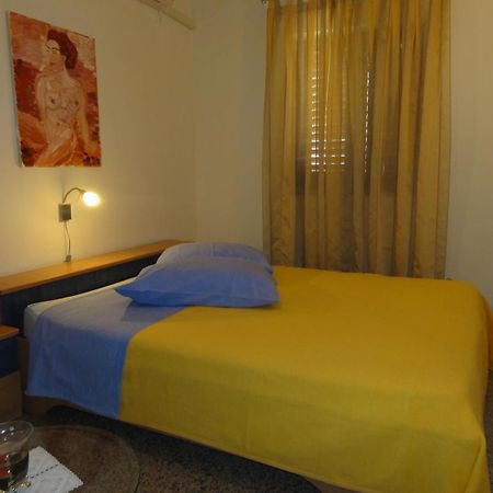 Cozy Apartments And Rooms Pavicini Segotici Exterior foto