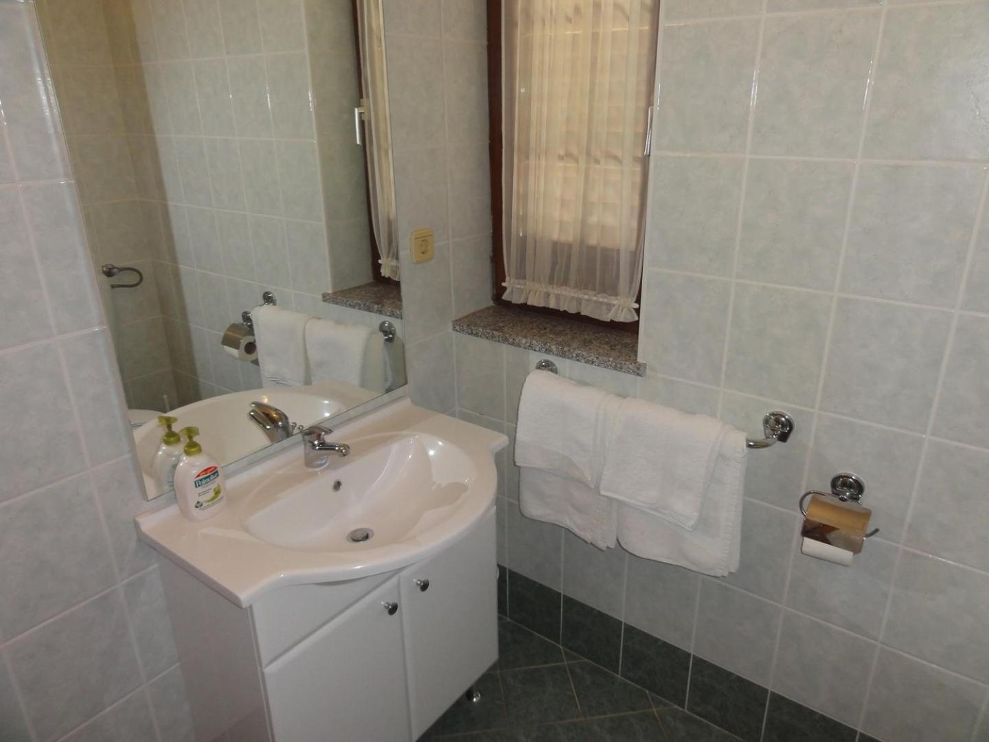 Cozy Apartments And Rooms Pavicini Segotici Exterior foto