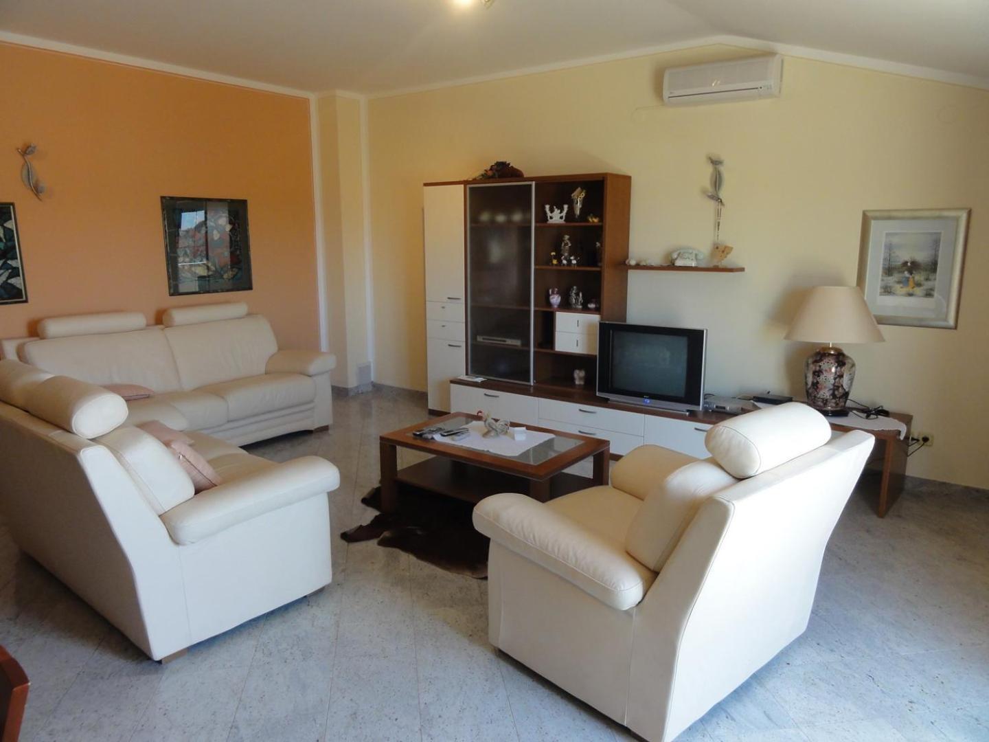 Cozy Apartments And Rooms Pavicini Segotici Exterior foto
